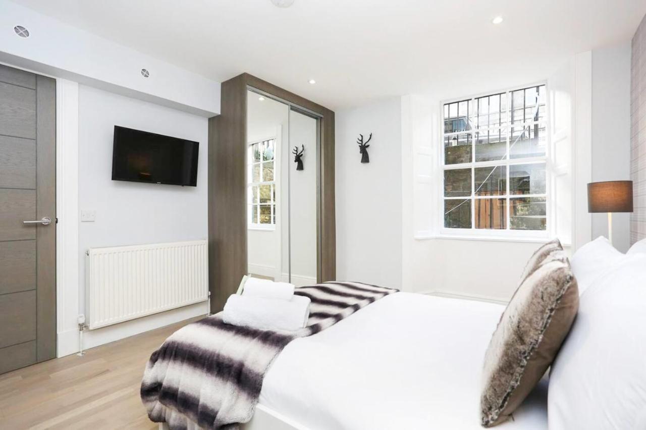 Ultra Modern, Stylish Apartment Next To Princes St Edinburgh Exterior photo